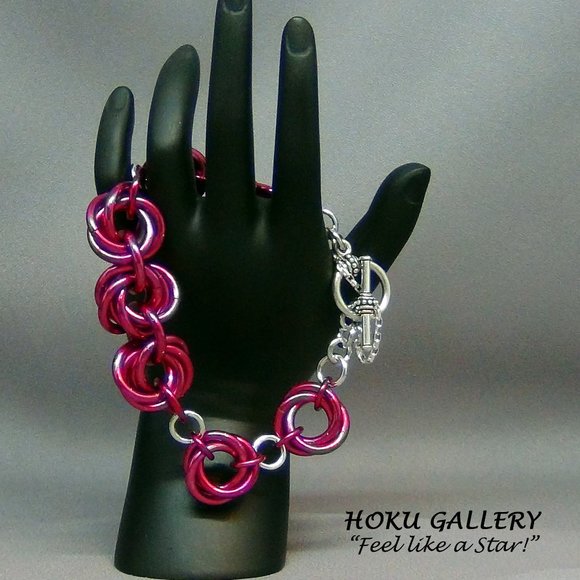NWOT Chainmaille Bracelet!!  Mobius weave in Rose Anodized Aluminum Rings, 8" - Picture 2 of 10
